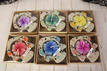 Load image into Gallery viewer, Ceramic Fish Flower Candle