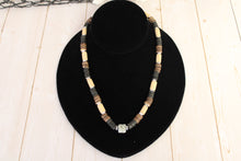 Load image into Gallery viewer, Wood Bead Stretch Necklace