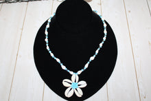 Load image into Gallery viewer, Cowrie Shell Flower Necklace
