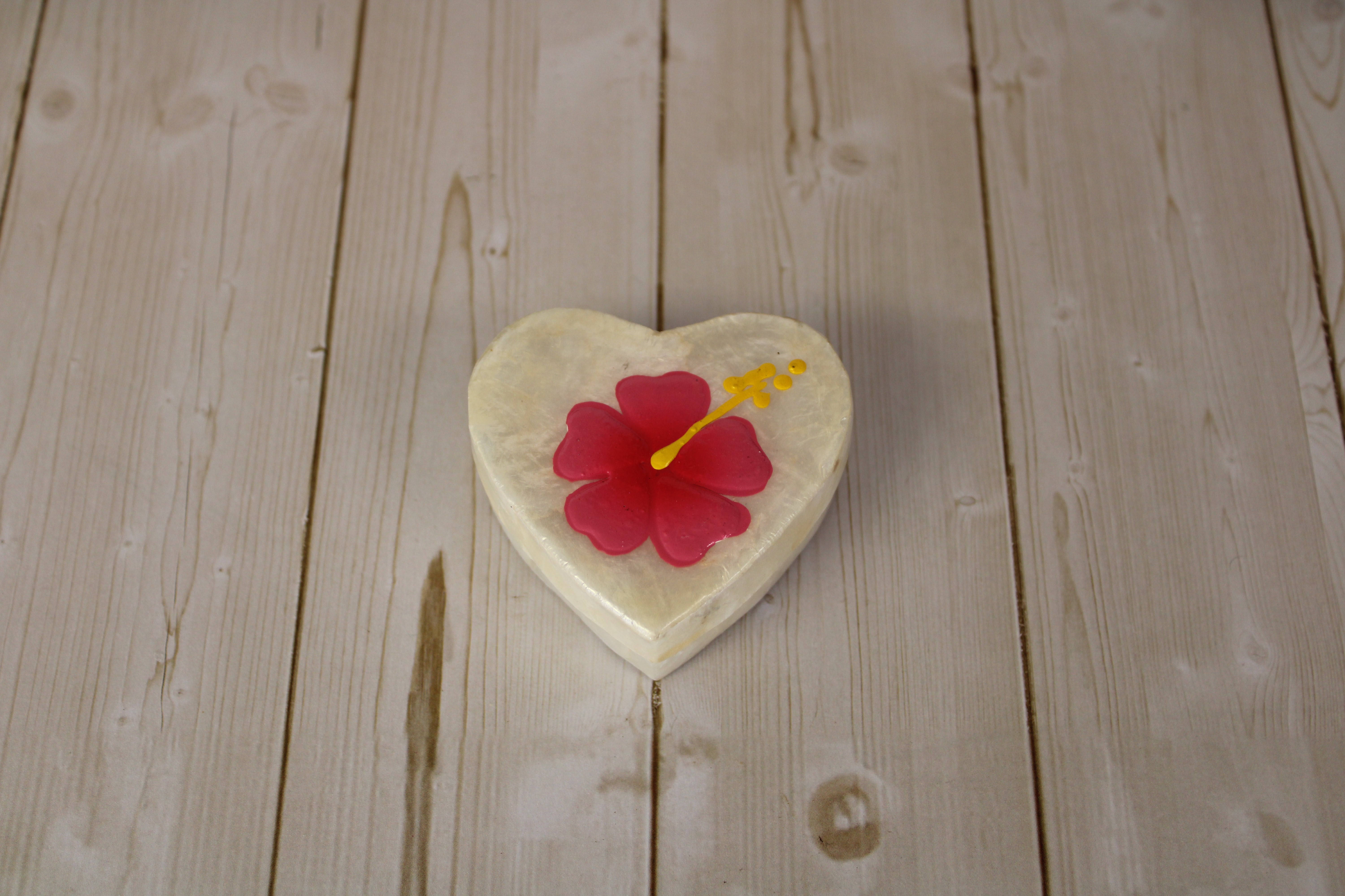 Capiz Shell Heart Shape Small Heart Capiz Box w/ Flower – Beach Bum Seashells