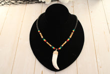 Load image into Gallery viewer, Shell Tooth Necklace
